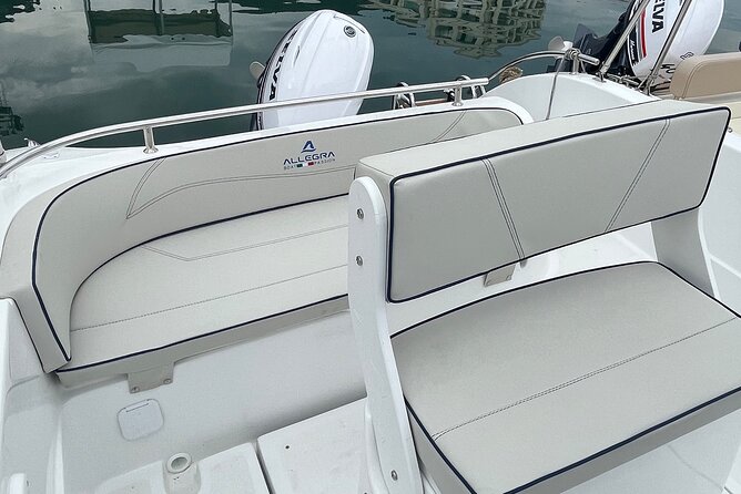 RENT Allegra All 19 Open 40 Hp WITHOUT LICENSE - Activity Timing and Accessibility Details