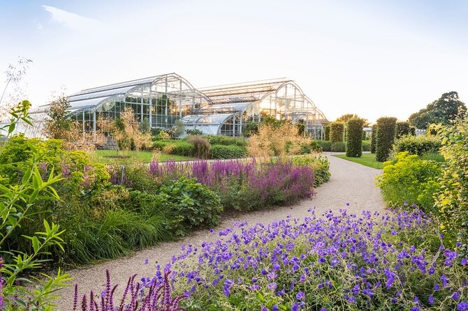 RHS Garden Wisley and Hampton Court Palace Private Tour - Experience Highlights