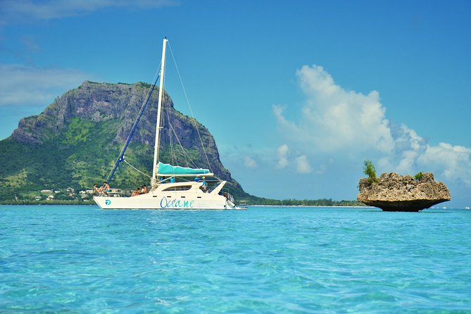 Shared WEST Cruise - Ile Aux Benitiers: Full Day Catamaran Cruise - Directions