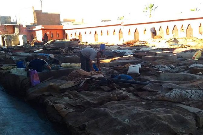 Shopping Tour in Berber Market Marrakech Souks - Group Size