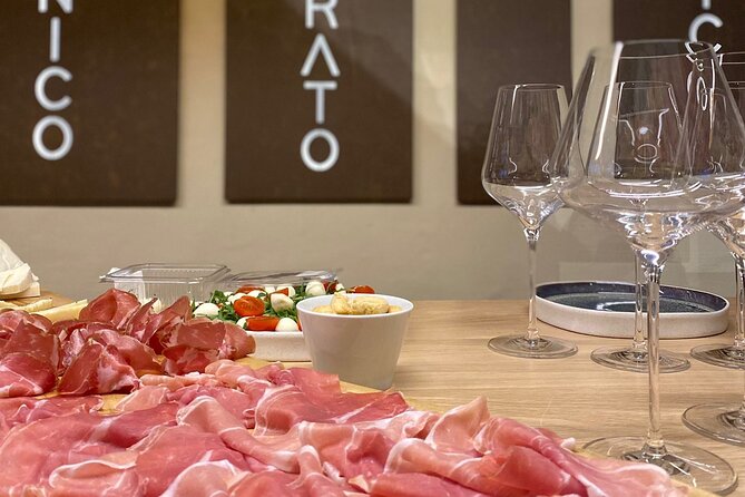 Small Group Sorrento Wine Tasting Experience With a Sommelier - Inclusions and Amenities Provided