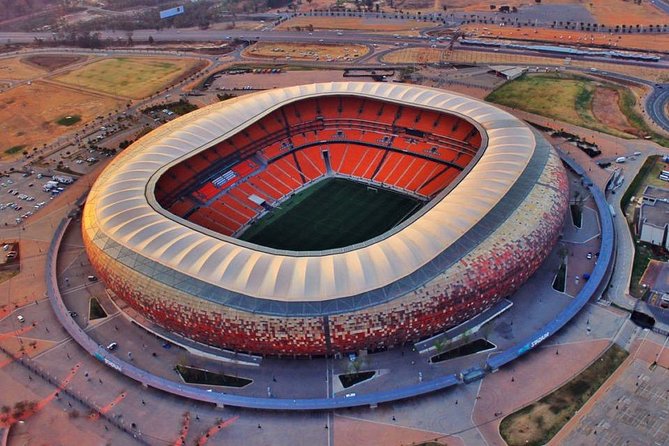Soweto Lunch & Apartheid Museum Full Day Tour - Itinerary Highlights