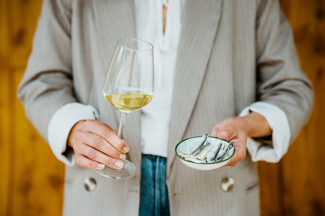 Stons Bite of Delight: Škurla Winerys Wine & Snack - Meeting, Pickup, and Start Time