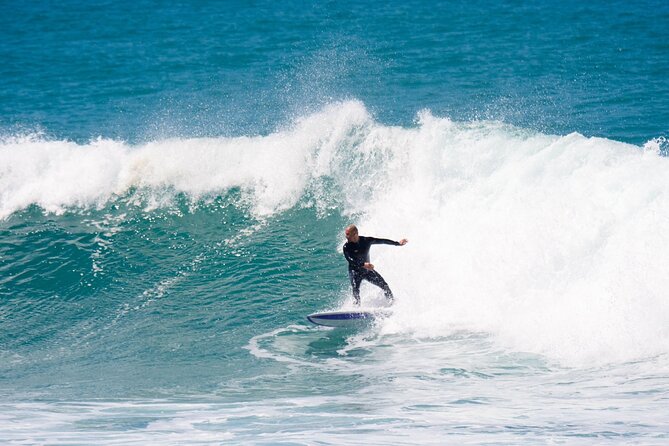 Surf Coaching at the World Surfing Reserve - Tailored Sessions and Safety Measures