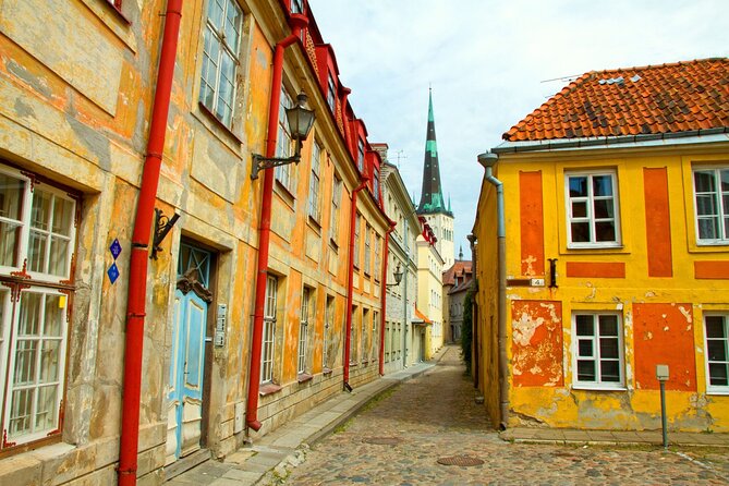 Tallinn Scavenger Hunt and Best Landmarks Self-Guided Tour - Top Landmarks to Discover
