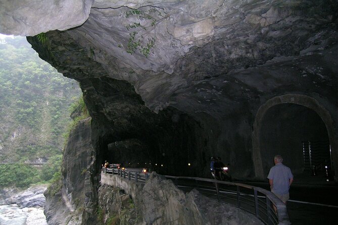 Taroko Gorge Day Tour From Taipei by Train - Transportation