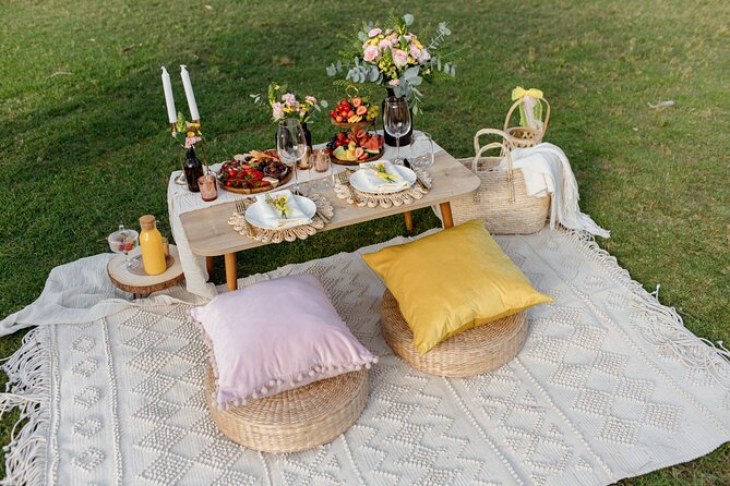 Tel Aviv Independence Park: 2-Hour Private Luxury Picnic - Pricing and Inclusions