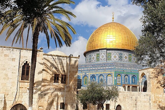 The Centrality of Jerusalem for 3-Monotheistic Religions - Relevance in Islam
