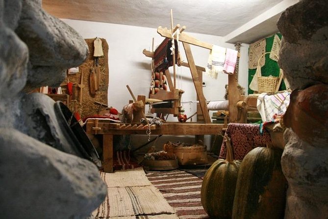 Traditional Folklore Experience in Bansko - Meeting Point Information