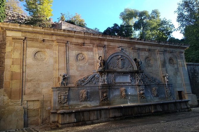 Walk Outside the Alhambra - Tour Start Time and Additional Info