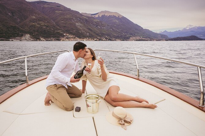2 Hours Private Boat Tour in the Best Area of Como Lake - The Sum Up