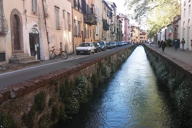 2-Hours Relax Walking Tour Through Lucca - Accessibility Notes