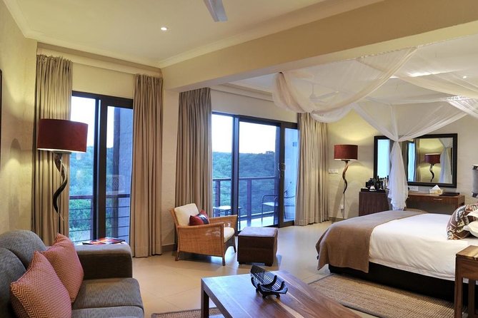 3 Days / 2 Nights Victoria Falls Safari Club Package