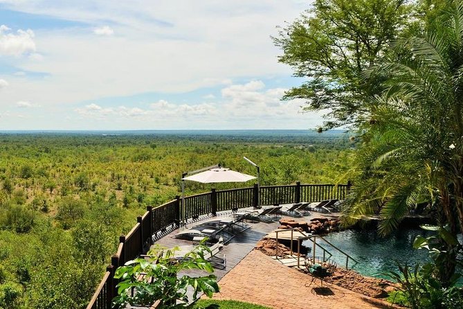 5 Days / 4 Nights Victoria Falls Safari Lodge Package - Falls Tour Experience