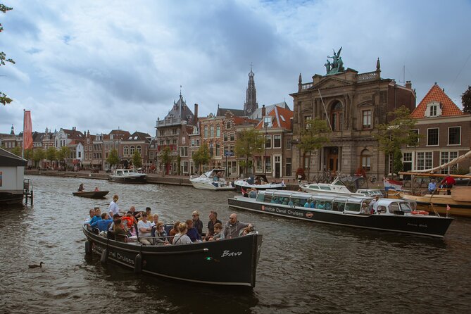90 Minute Cheese and Wine Cruise Through the Canals of Haarlem - Activity Inclusions