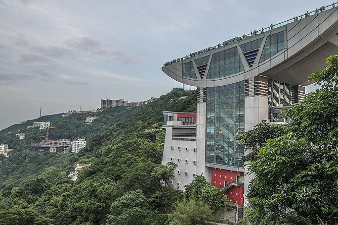 A Private Tour of Hong Kong With Mercedes-Benz