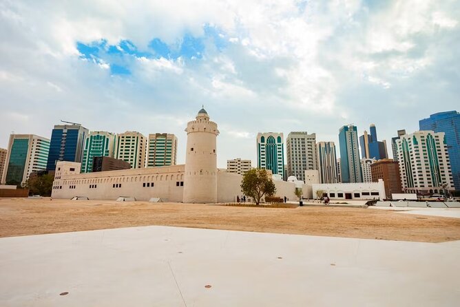 Abu Dhabi Guided Tour Including Qasr Al Watan and Local Lunch - How to Reserve