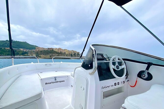 Boat Rental for a Whole Day Without Skipper in Tropea