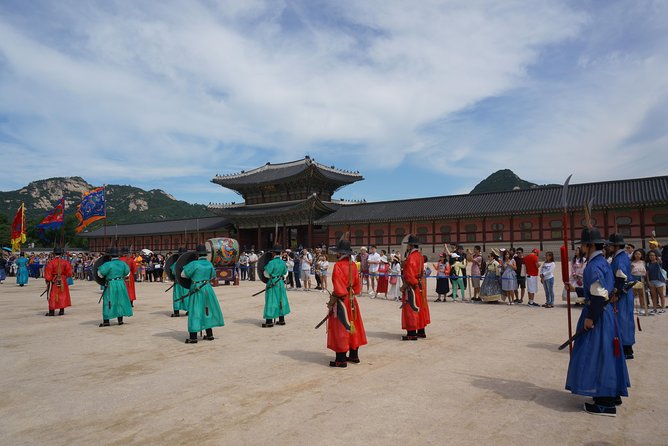 Customized Private Seoul Tour: Palace, Market Etc(Airport Option) - Frequently Asked Questions