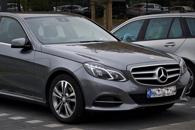 Daimler Exclusive Trips And Transfers - Pricing and Guarantee
