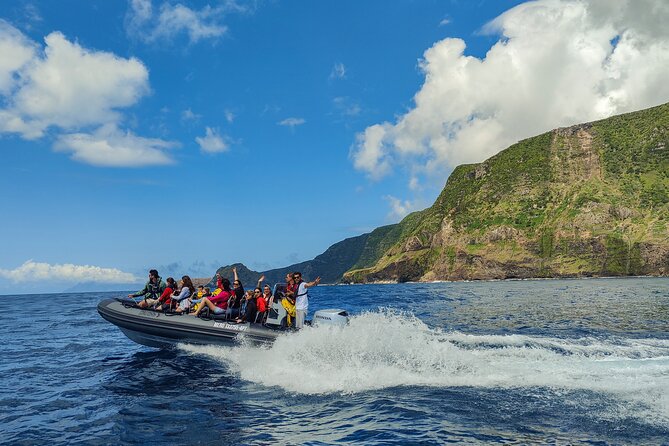 Flores Boat Tours - Safety Measures