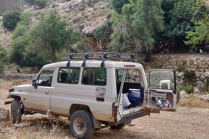 From Jerusalem to Tel Aviv via Old Roads and Tiny Springs - Pickup and Meeting Points
