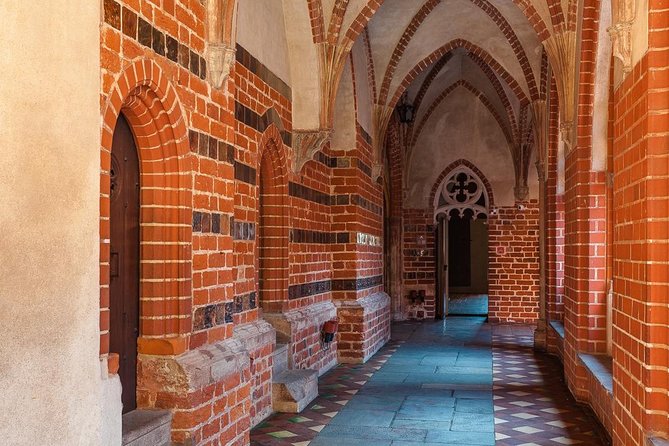 Full-Day Private Guided Tour to Stutthof Concentration Camp and Malbork Castle - Booking Details