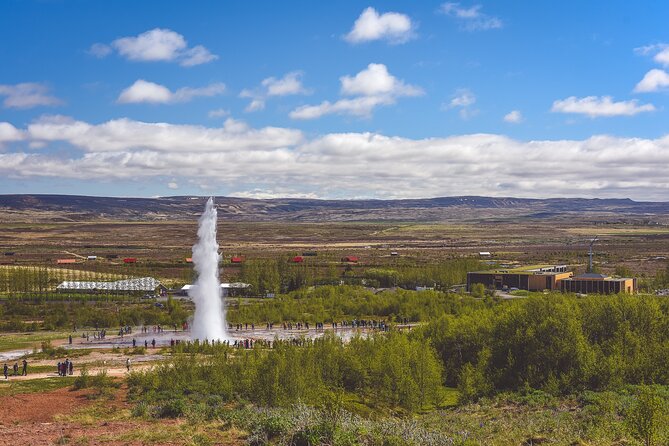 Golden Circle Tour With Bruarfoss Waterfall Trek and Tomato Farm Visit - Trekking Tips
