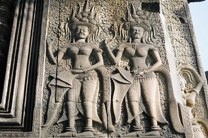 Guided Private A/C Vehicle Tour Angkor Wat and Small Circle and Five Extras - Tour Overview