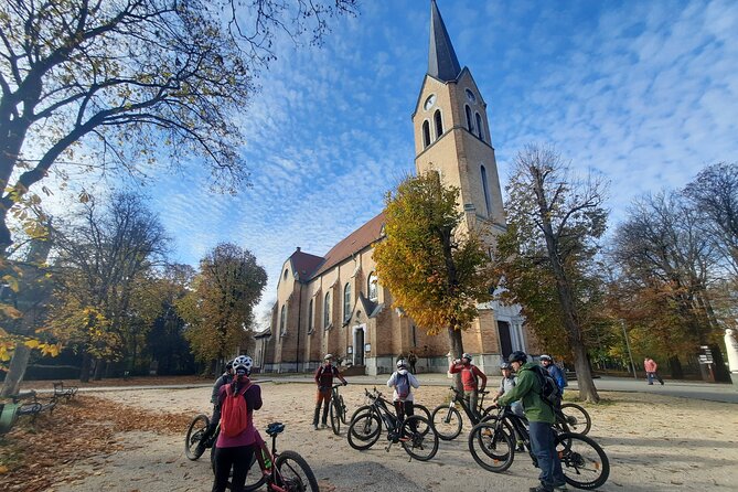 Half-Day E-Bike Tour Through Buda Hills to the Top of Budapest - Traveler Suitability