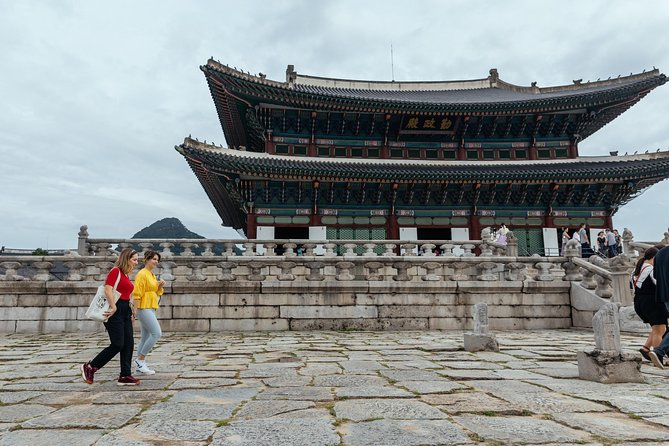 Highlights & Hidden Gems With Locals: Best of Seoul Private Walking Tour - Pricing and Inclusions
