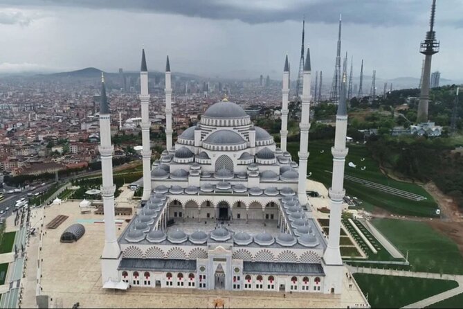 Highlights of Europe & Asia Continents With Topkapı Palace-Harem - Topkapı Palace Gardens and Views