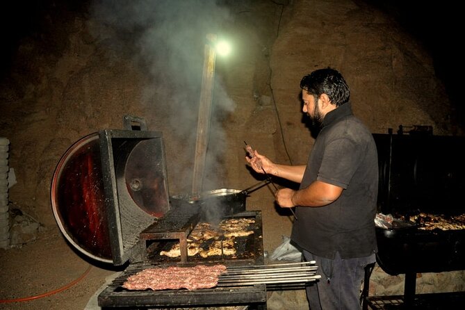Horse Ride Trip 1 Hour and Bedouin Dinner, Egyptian Show - Sharm El Sheikh - Hotel Pickup and Drop-off Process