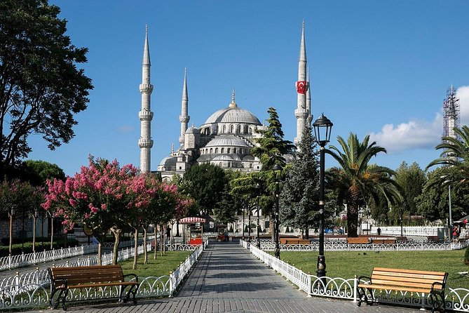 Istanbul Old City Tour:Hagia Sophia,TopkapiPalace,BlueMosque GrandBazar - Frequently Asked Questions