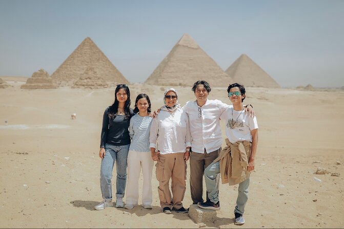 Layover Tour to Pyramids & Cairo Museum With Lunch From Cairo Airport - Booking Information