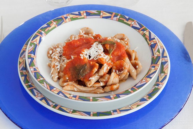 Lunch or Dinner and Cooking Demo at a Local Home in Foligno - Privacy and Confirmation
