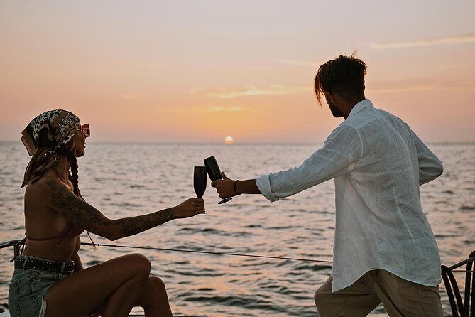Luxury Santorini Sunset Cruise: Dinner, BBQ, Open Bar, Transfers - Customer Reviews
