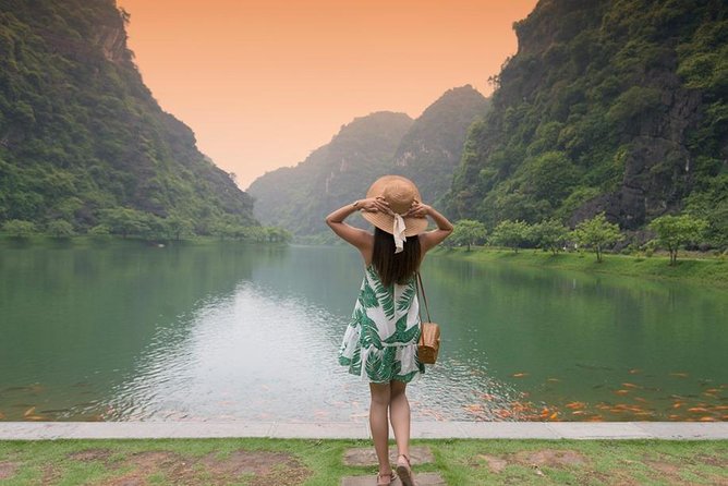 Ninh Binh Daily Tour: Hoa Lu- Am Tien Cave - Tam Coc- Bike - Bich Dong Pagoda - Ninh Binh Attractions