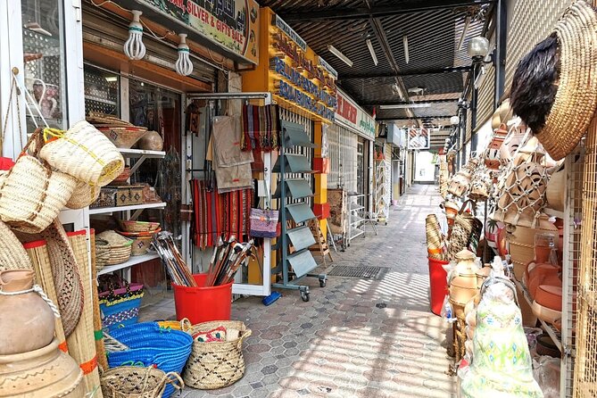 Nizwa Tour & Friday Market - Accessibility