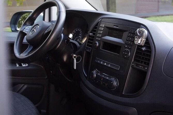 PRAGUE to BERLIN - Stop in DRESDEN by MINIVAN Mercedes Vito 8+1pax - Trip Information