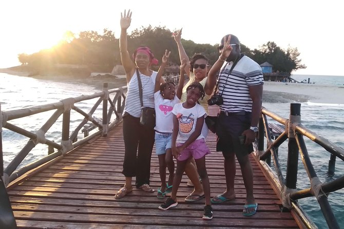 Prison Island and Stone Town Tour With Lunch - Travel Directions to Meeting Point