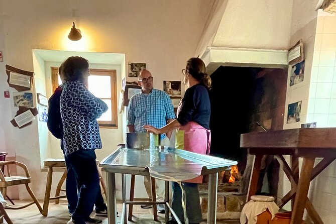 Private Azeitão Cheese Workshop, Wine Tasting & Sesimbra Tour - Pickup and Transportation
