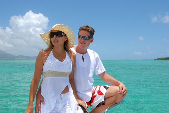 Private Charter Full Day Cruise: Île Aux Cerfs - Customer Reviews