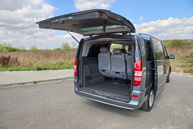 Private Door-To-Door Transfer From Krakow to Prague - English-Speaking Driver