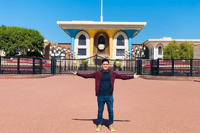 Private Muscat City Tour - Full Day Tour - Meeting and Pickup