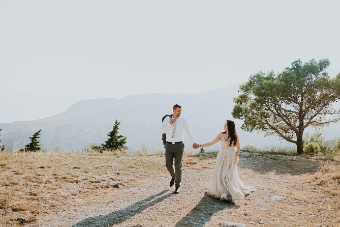 Private Photo Session With a Local Photographer in Hvar - Booking Confirmation & Accessibility