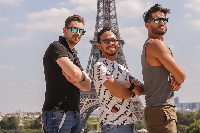 Private Souvenir Photo Session at the Eiffel Tower - Finding the Photographer