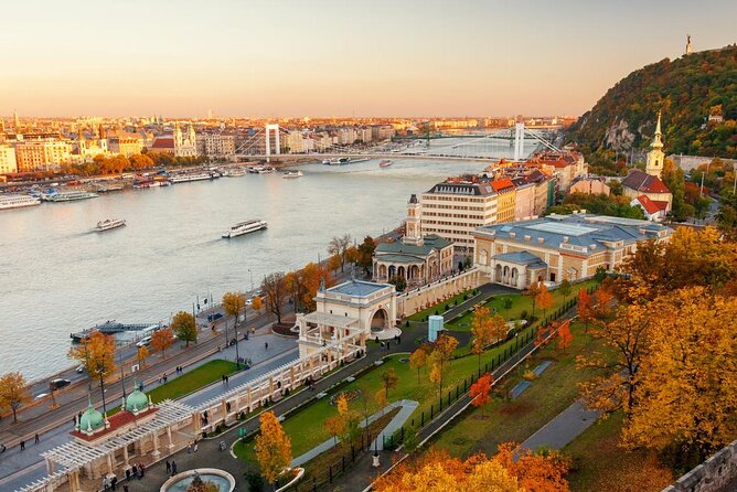 Private Transfer Budapest City to Ferenc Liszt Airport(BUD)