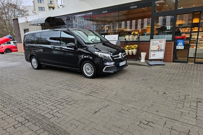 Private Transfer From Paris Airport to Paris Hotels - Luggage Allowance Policy