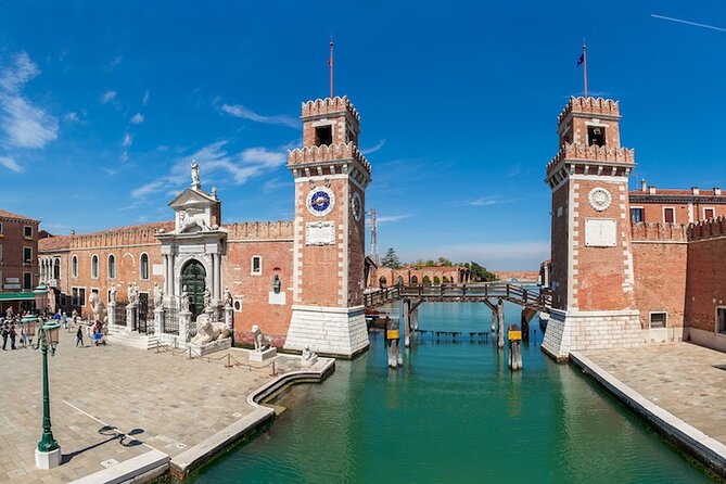 Private Transfer: Marco Polo Airport VCE to Venice (Business Car) - The Sum Up